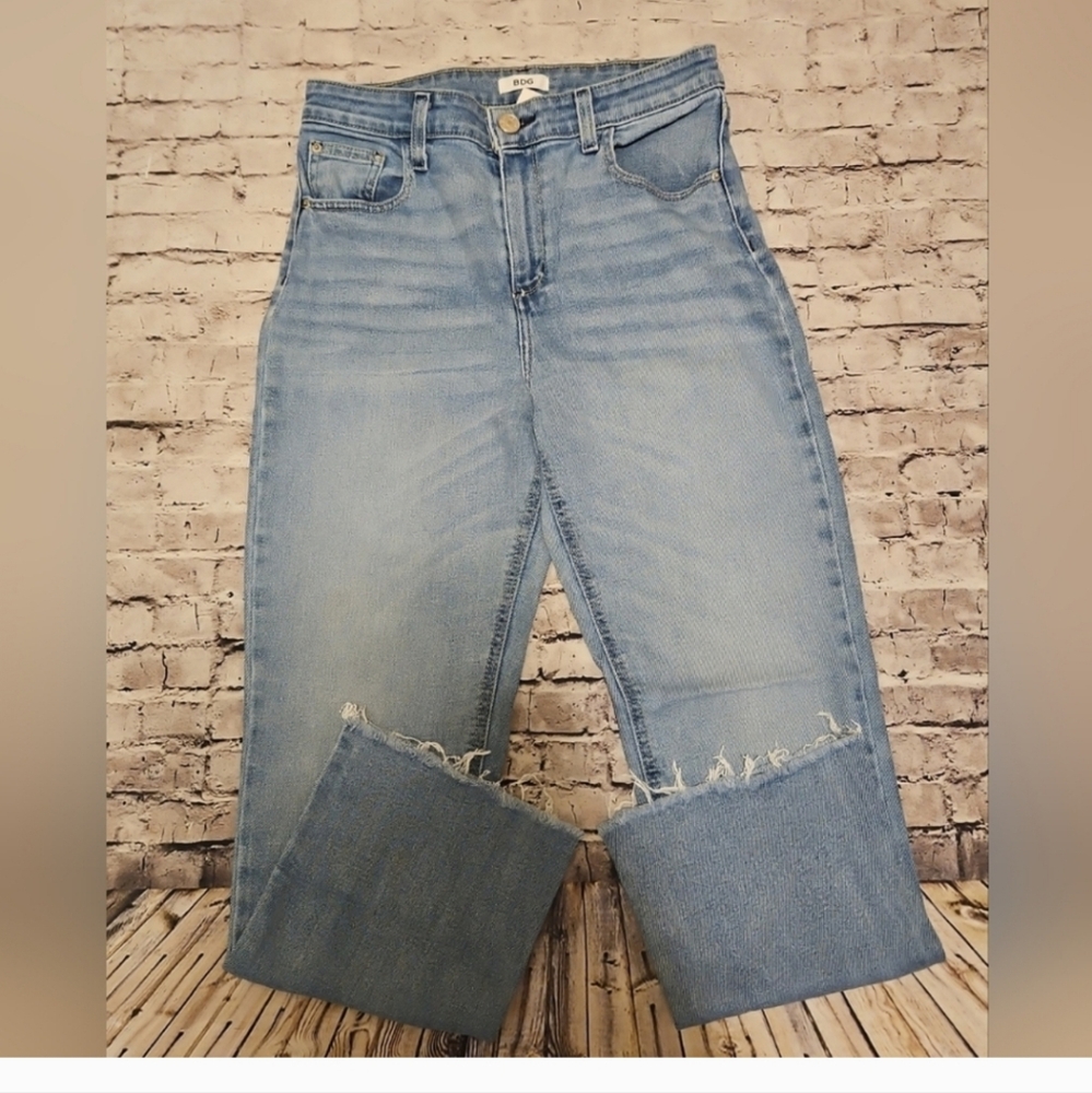 Bdg Raw Hem Straight Leg Crop Jeans size 28